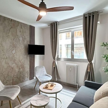 1601B - Studio near Champs Elysées Parigi Esterno foto